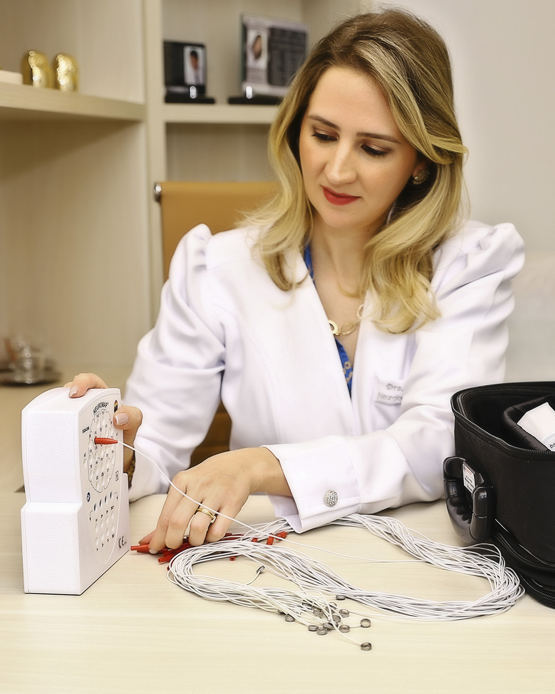 Equipamento de eletroencefalograma